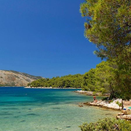 Helios Sunny Apartments By Valamar Stari Grad  Esterno foto